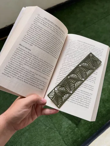 Книгоразделител „Листенца"