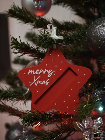 Коледна звезда с джобче за шоколад